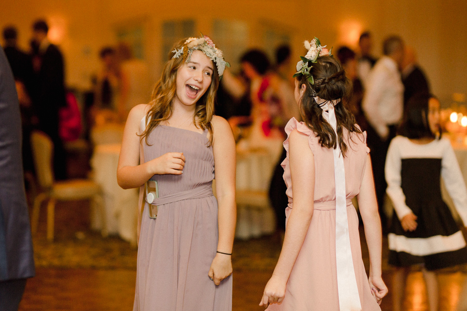 brides-sisters-dancing