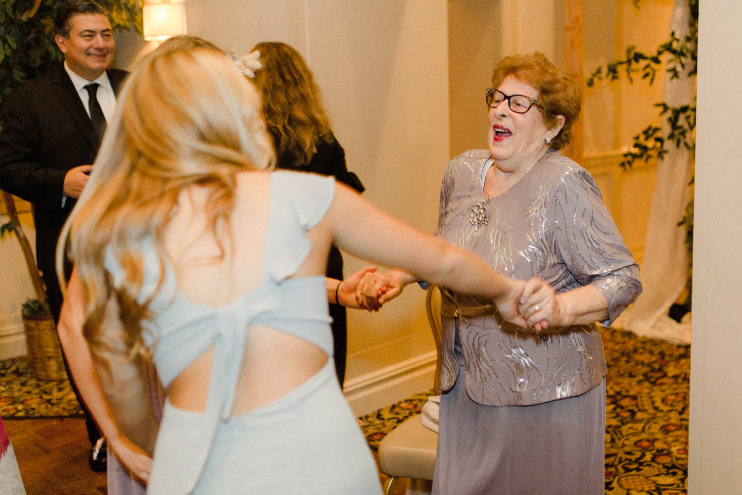 grandma-dancing-at-reception