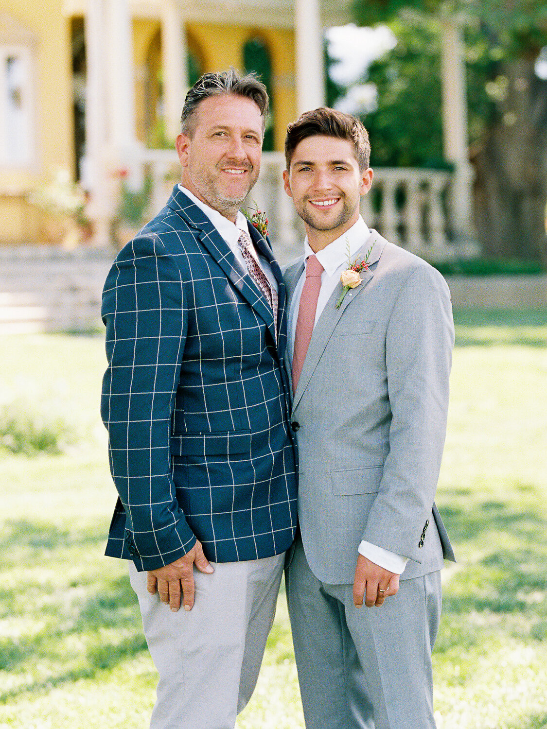 groom-and-father-portrait