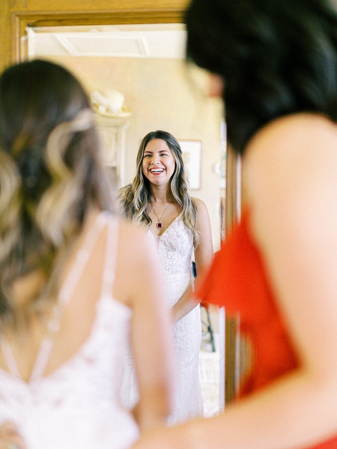 bride-laughing-getting-ready